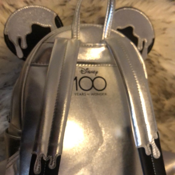Anniversary Edition🎆:Loungefly Disney parks silver metallic drips ears backpack - Picture 6 of 10